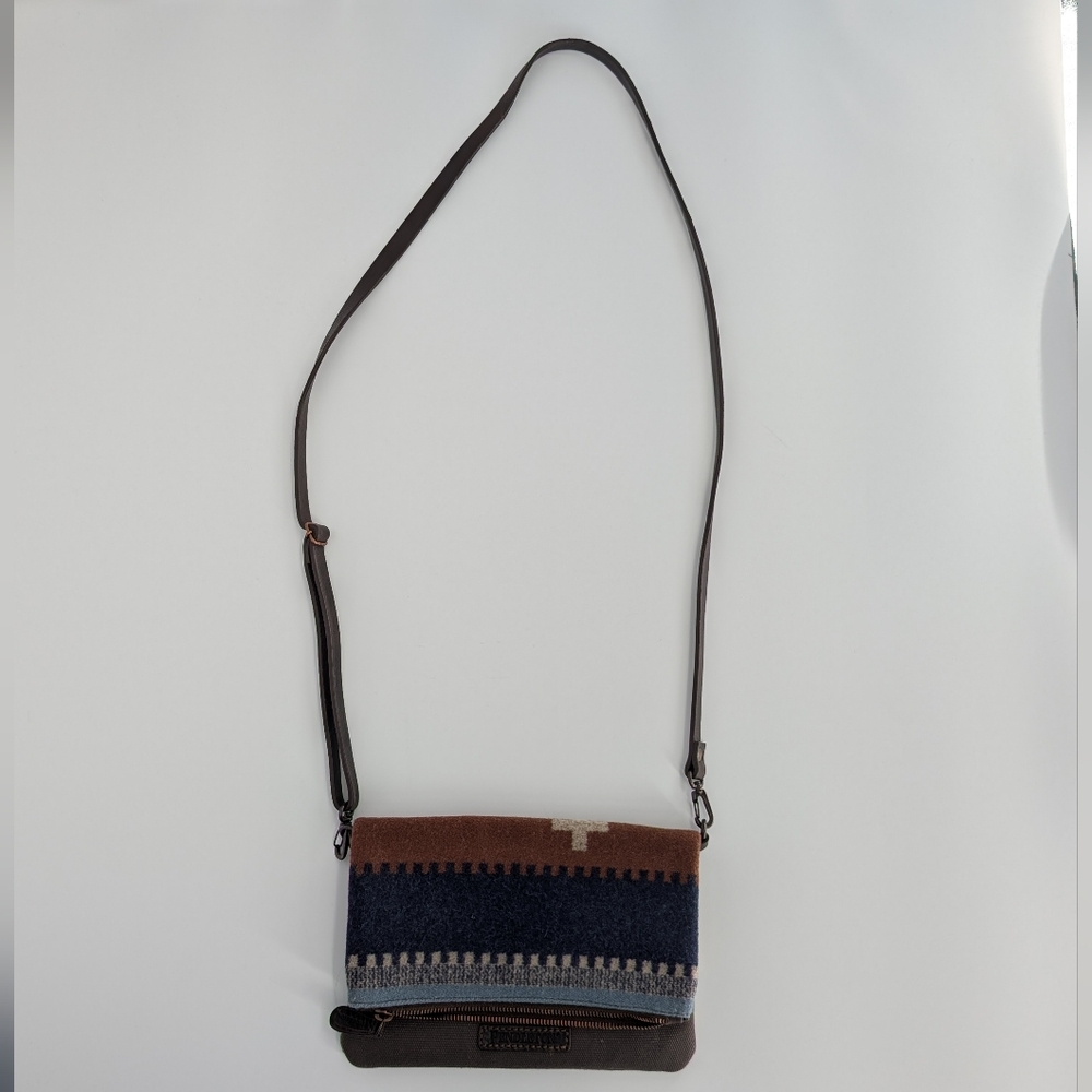 Pendleton Bridger Stripe Foldover Clutch Crossbody | Multicolor Wool Canvas - Picture 6 of 14